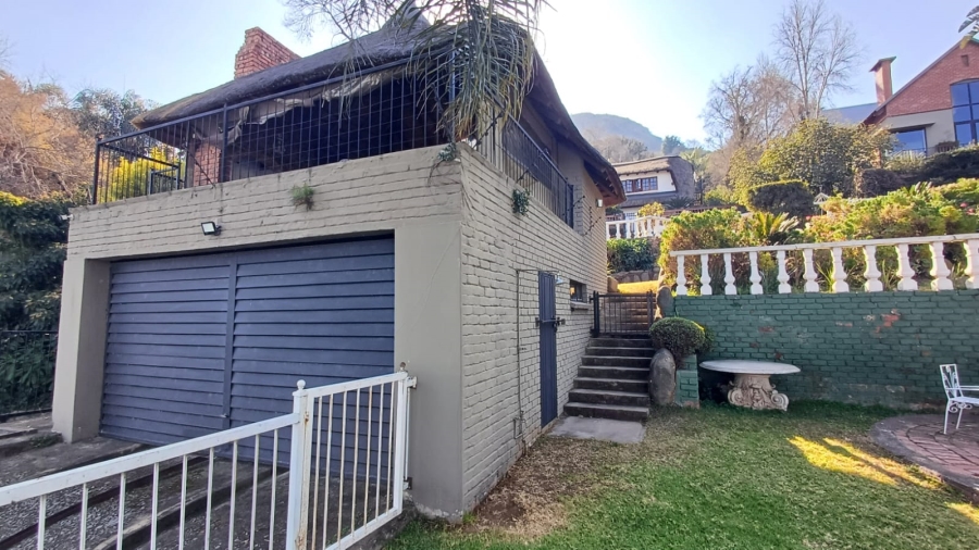 6 Bedroom Property for Sale in Kosmos North West
